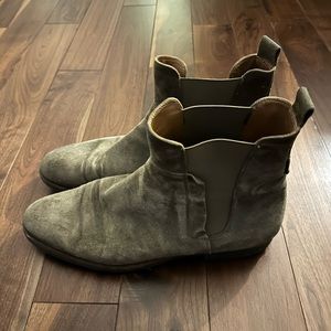 Vince Tan Chelsea Boots